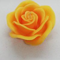 Жълта роза, снимка 1 - Декорация за дома - 40243011