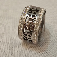 Стилен дамски пръстен от медицинска стомана Детелини с камъни цирконии Размери: 17,18,19, снимка 3 - Пръстени - 44640253