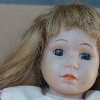 Детска кукла порцелан , снимка 5 - Антикварни и старинни предмети - 36798114