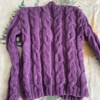 Жилетка за момиче, ръчно плетиво, ново, снимка 2 - Детски пуловери и жилетки - 44724449