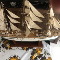 Кораб модел, снимка 1 - Антикварни и старинни предмети - 31302398