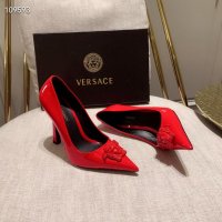 Versace 2022 (реплика) 97, снимка 17 - Дамски обувки на ток - 35305050