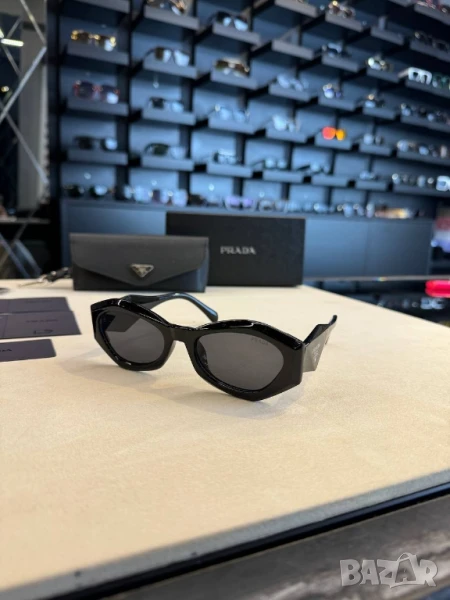 очила с черен обикновен калъф prada versace , снимка 1