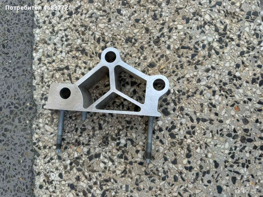 Дясна планка или конзола за захващане на торпедният пърт на Audi A8 D4 H4 само за 20лв. 4h0857022a, снимка 1