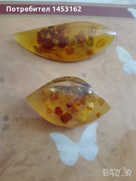 Руски брошки с пресован кехлибар, снимка 1