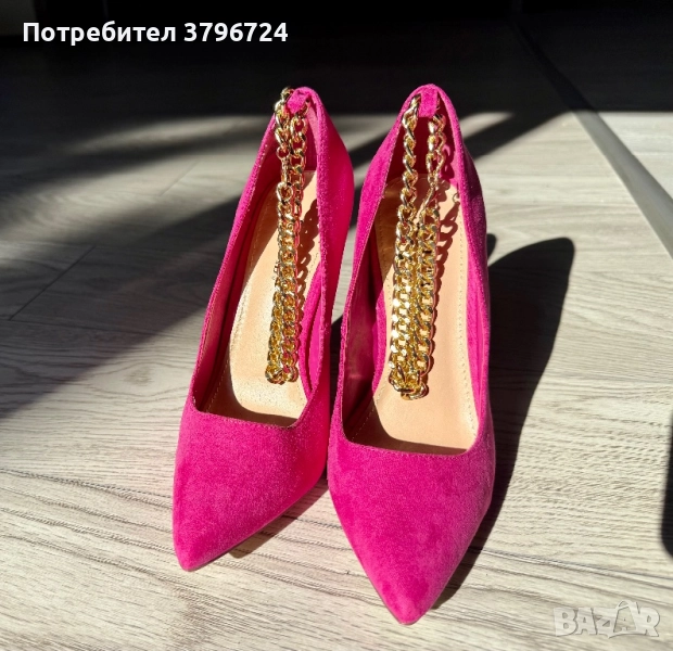Дамски обувки на ток със златни верижки, снимка 1