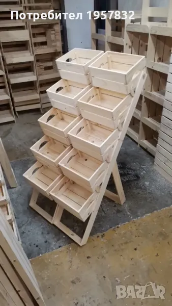 Стъпаловидни дървени стелажи за плод и зеленчук, снимка 1