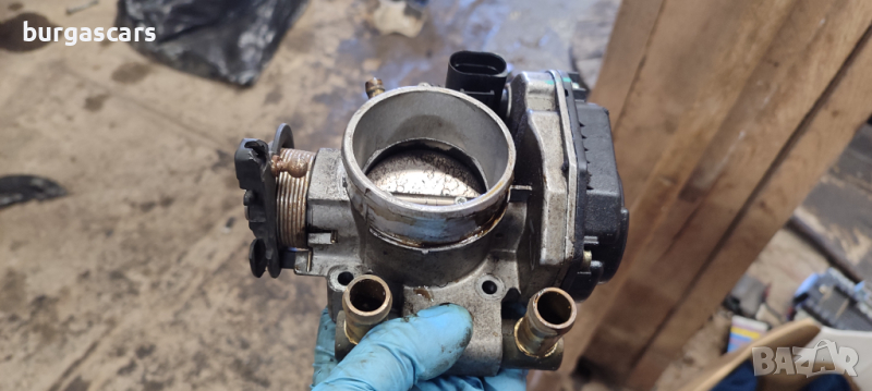 Дроселова клапа VW Passat 1.8-125к.с. ADR - 100лв, снимка 1