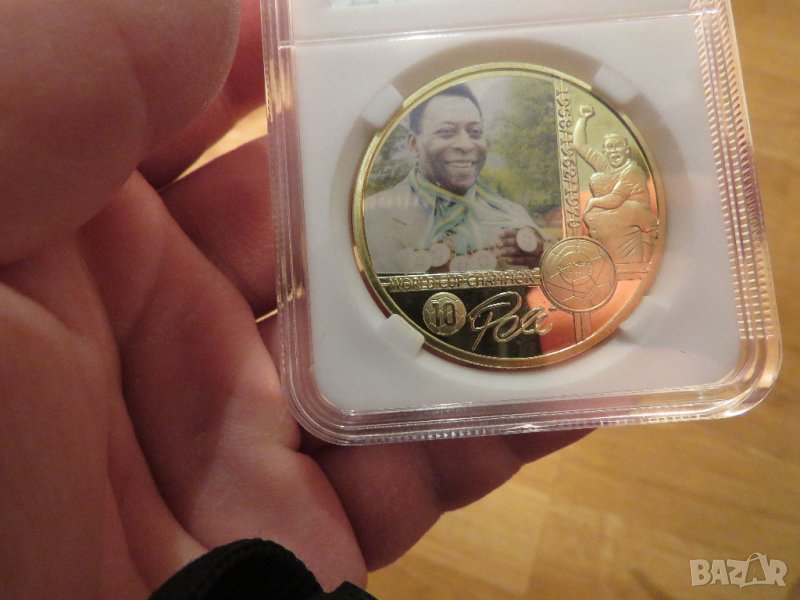 Възпоменателен позлатен плакет на ПЕЛЕ 2  със сертификат за златно покритие 24к футбол, снимка 1