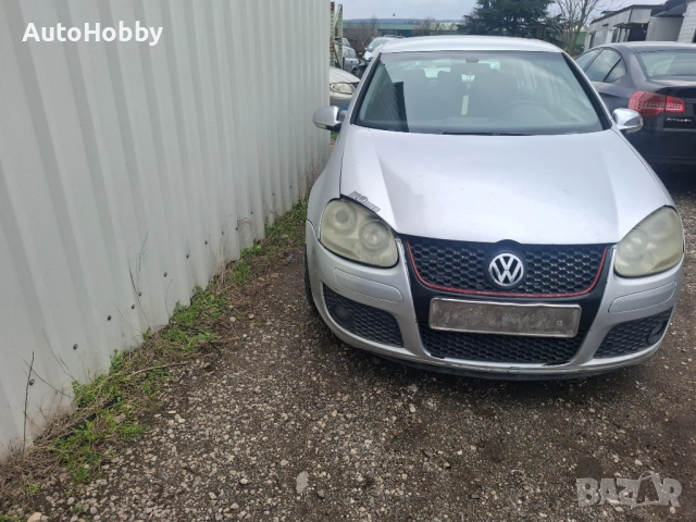 Volkswagen Golf V 1.9TDI 105к.с. Само на части , снимка 2 - Автомобили и джипове - 54086317