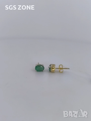 СРЕБЪРНИ ОБЕЦИ СЪС СМАРАГД В ЗЛАТНО ПОКРИТИЯ, снимка 3 - Обеци - 52403161