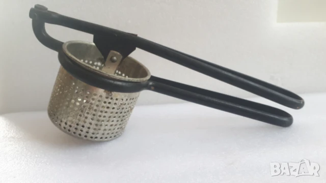 Ретро преса за картофи и други зеленчуци, снимка 2 - Прибори за хранене, готвене и сервиране - 51140974