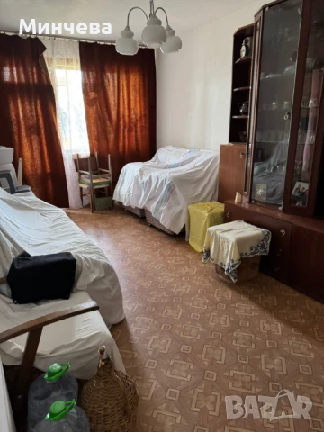 АПАРТАМЕНТ в град ОМУРТАГ-Супер център