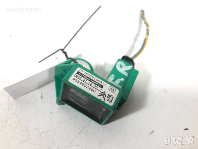 Преден десен сензор за удар Peugeot 207cc (2006-2014г.) 606310900  654903480