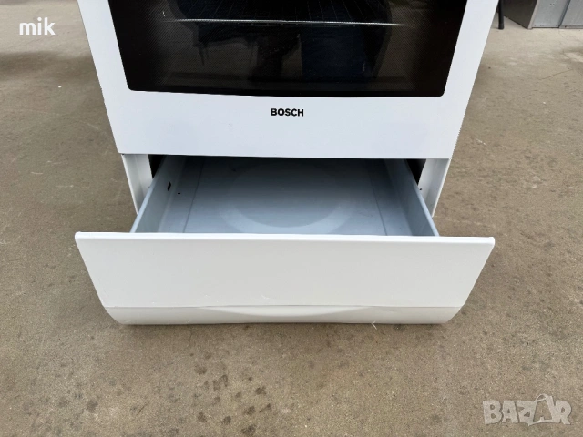 Печка Bosch  с метални котлони Като НОВА, снимка 6 - Печки, фурни - 53022077