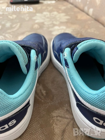 Детски маратонки adidas 34 номер, снимка 4 - Детски маратонки - 53895769