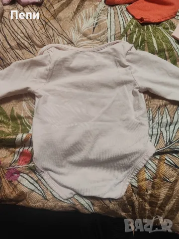 Бебешко боди дълъг ръкав Guess, снимка 3 - Бодита за бебе - 48825545