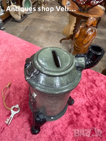 Порцеланова касичка с ключ Goebel №7477 , снимка 4 - Антикварни и старинни предмети - 52049023