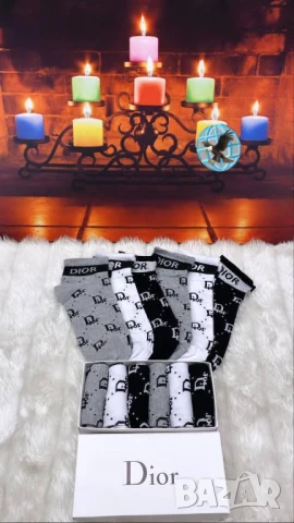 чорапи в кутия louis vuitton versace karl legenfeld guess gucci, снимка 15 - Дамски чорапи - 51427894