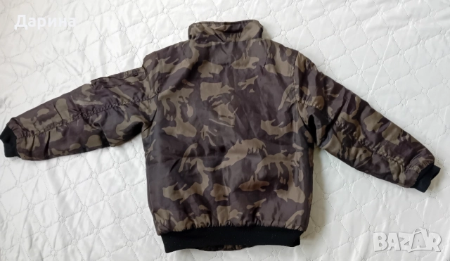 Грейка, снимка 2 - Детски якета и елеци - 43567065