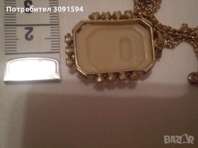 Камея медальон на верижка месинг многоцветно стъкло камеята е изработена от висококачествени материя, снимка 11 - Антикварни и старинни предмети - 35159842