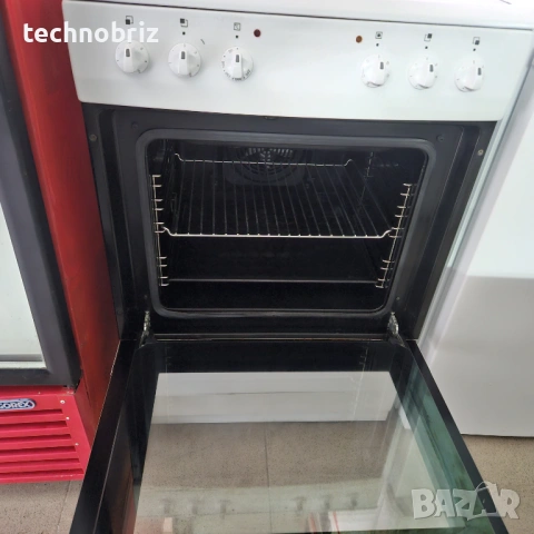 Датска свободностояща печка с керамичен плот Gram - ГАРАНЦИЯ, снимка 2 - Печки, фурни - 53995383