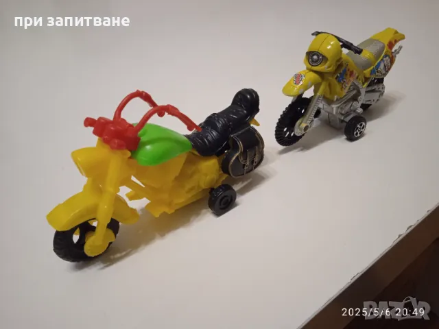 3 бр. мотори пластмаса, 1:18 , снимка 5 - Колекции - 41968488