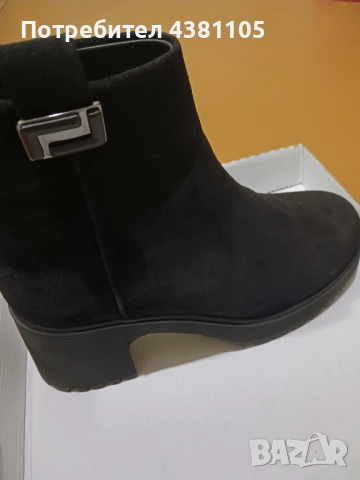 Боти от естествена кожа, снимка 2 - Дамски боти - 52056357