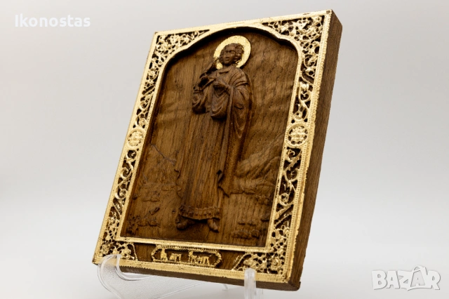 Позлатена релефна икона на Свети Мъченик Трифон от масивен дъб, снимка 3 - Икони - 53224222