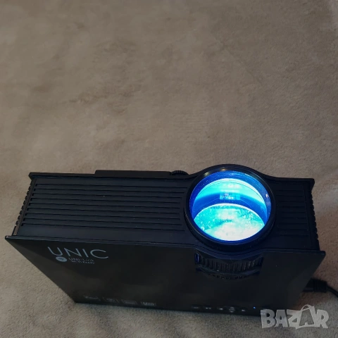 LED видеопроектор UNIC UC 46. , снимка 7 - Плейъри, домашно кино, прожектори - 53178946