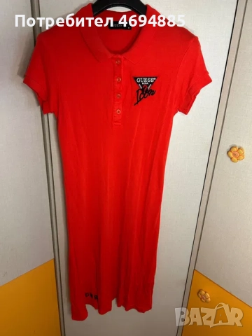 Рокля Guess в червен цвят