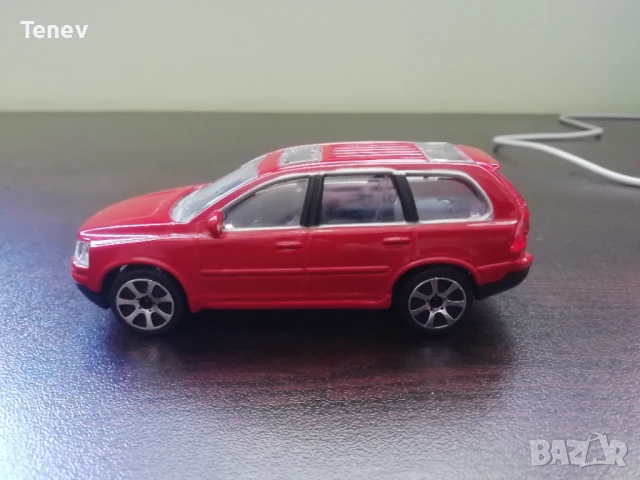 Bburago Volvo XC90 Метална нова количка колекционерска 1/43 , снимка 6 - Колекции - 51306445