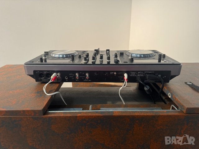 DJ пулт с Pioneer XDJ- R1 конзола и пушек машина MAGNUM 850, снимка 11 - Ресийвъри, усилватели, смесителни пултове - 44439008