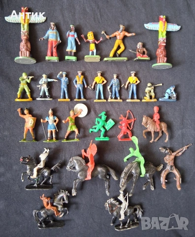 Лот Стари Фигурки Играчки Индианци Моряци Войници от Соца, снимка 8 - Колекции - 53970301