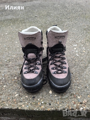 Туристически обувки