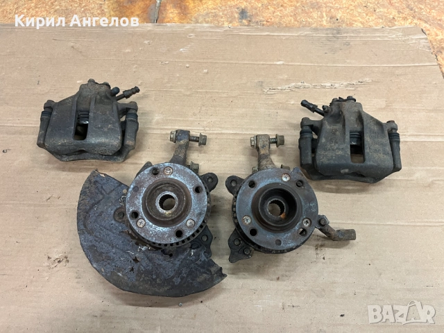 Предни шенкели със спирачни апарати за VW Golf 3 (делим супорт)