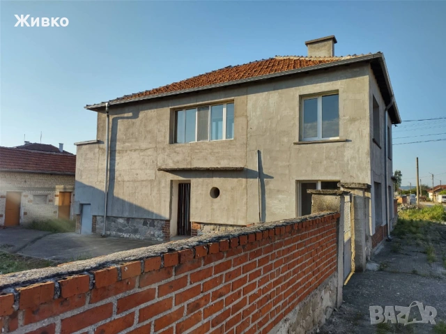 Продавам къща в село Милево