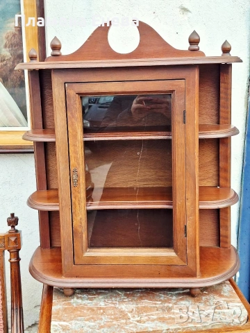 Винтидж витринка, снимка 3 - Секции и витрини - 53967195
