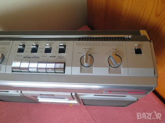 Hitachi TRK 8210E- Радиокасетофон 1981 , снимка 7 - Радиокасетофони, транзистори - 49822722