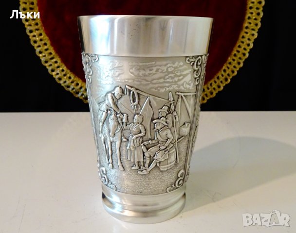 Чаша,халба от калай,ловна тема. , снимка 1 - Антикварни и старинни предмети - 37783626