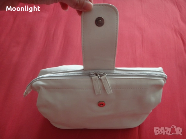 Нов тоалетен козметичен несесер Dove, снимка 9 - Чанти - 52639324