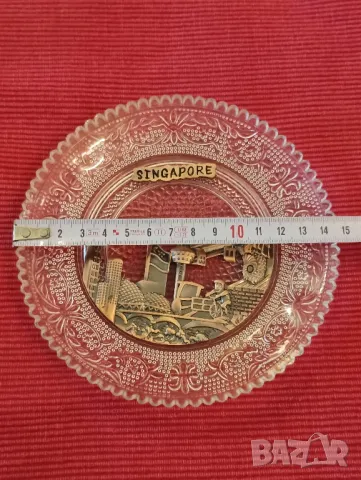 Сувенирна, кристална чиния Сингапур. , снимка 5 - Други ценни предмети - 48518078