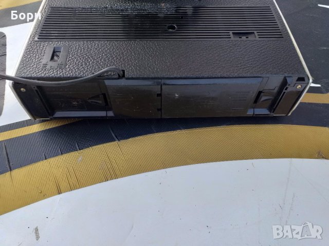 GRUNDIG C4500 Радиокасетофон, снимка 9 - Радиокасетофони, транзистори - 31977919