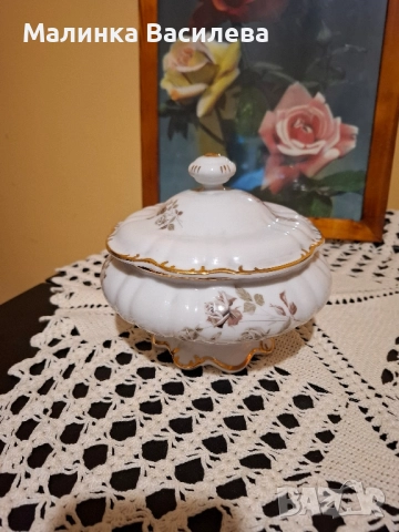 Порцеланова бомбониера , снимка 2 - Колекции - 52350251