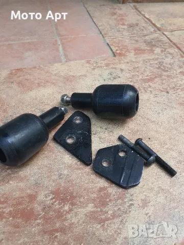 Kawasaki er6n Кавазаки ер6н 2014-2019 оригинални краш тапи защита Crash Bar Slider Слайдери, снимка 2 - Аксесоари и консумативи - 50392637