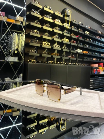 очила с черен обикновен калъф и ув защита bvgari chanel hermes, снимка 5 - Слънчеви и диоптрични очила - 51410512