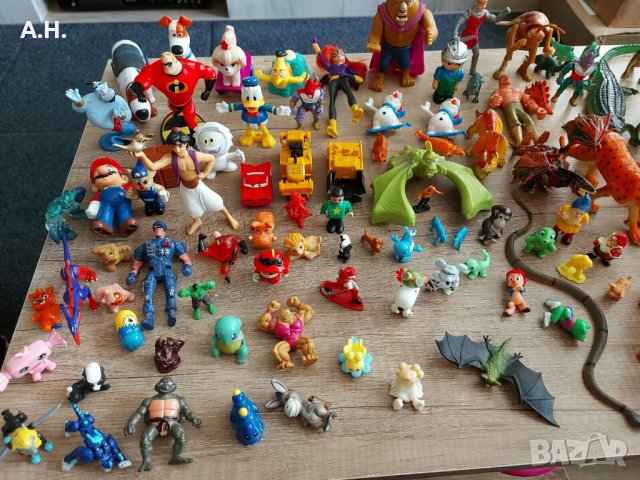 Колекция играчки Макдоналдс , Киндер и други - 105 броя, снимка 3 - Колекции - 38777935