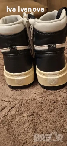 Дамски кецове Nike Air Jordan 1, снимка 4 - Кецове - 56456015