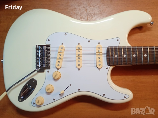 Продава се Фендер Стратокастер, снимка 4 - Китари - 51812196