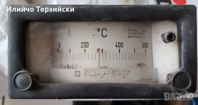 Стар аналогов термометър за панелен монтаж 0-600 °C, снимка 2 - Резервни части за машини - 56389580
